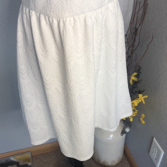 Maurice’s White Dress - Picture 3 of 8
